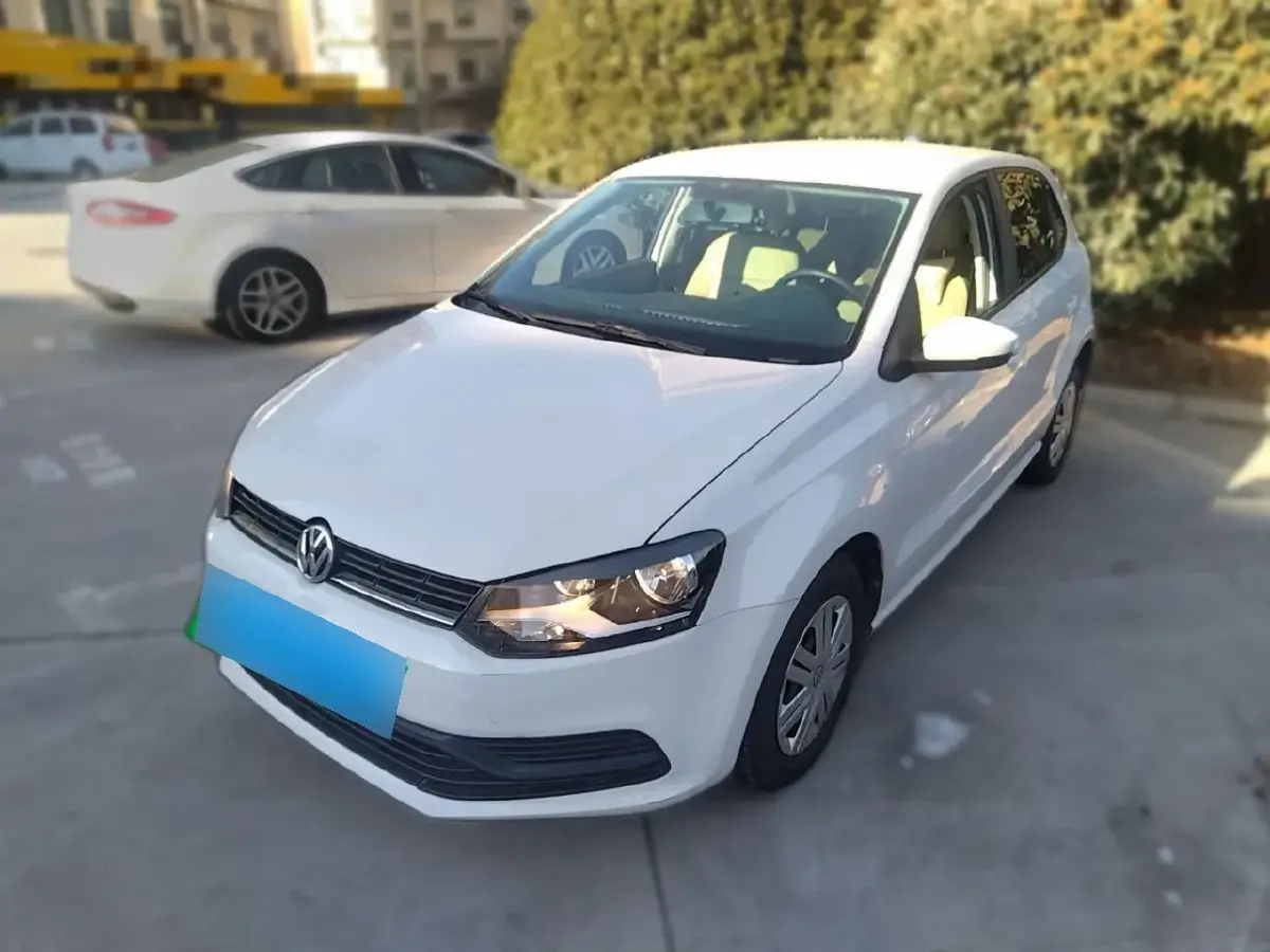 2016 Volkswagen Polo 1.4L 90HP L4 6AT