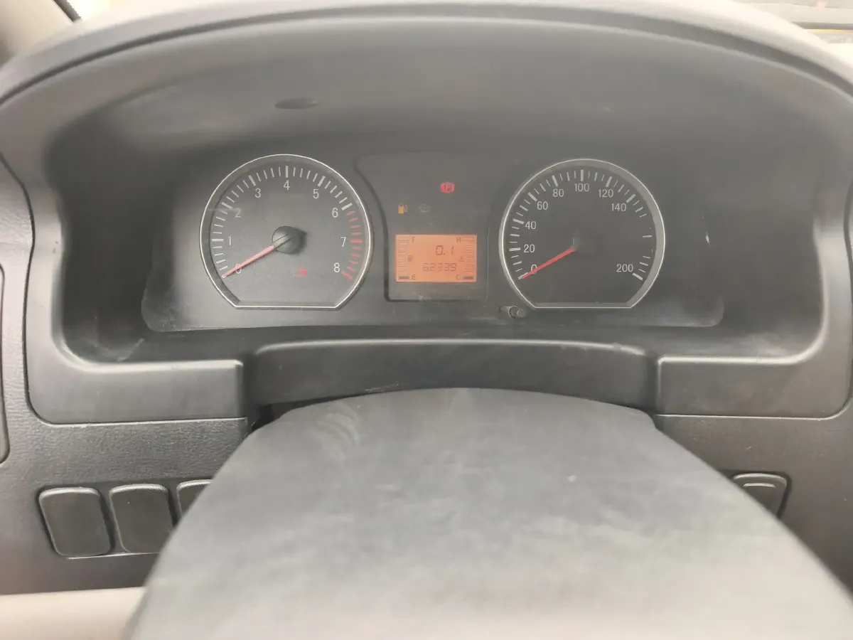 2015 DongFeng Forthing LingZhi 1.6L 113HP L4 5MT,autocango,china used car exporter,china ev exporter,chinese used car exporter,chinese used ev exporter