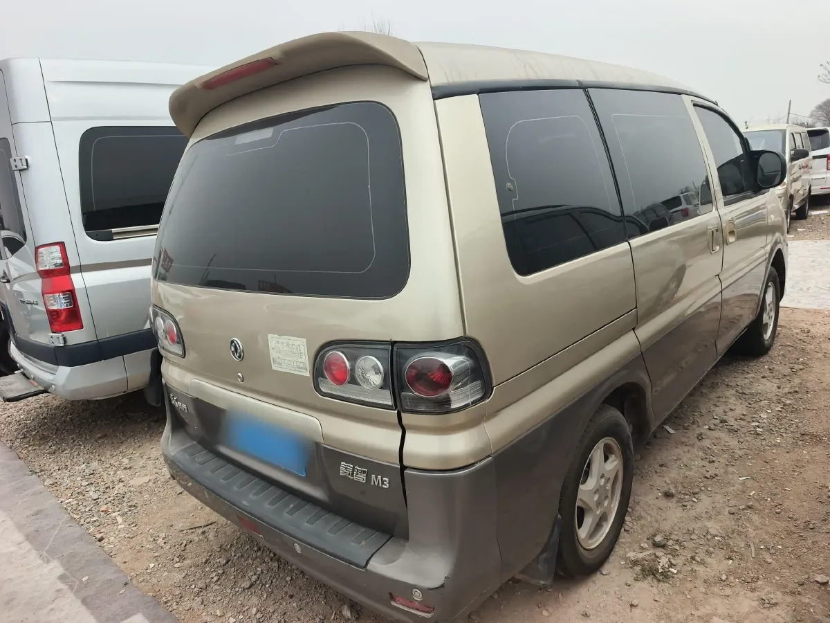 2015 DongFeng Forthing LingZhi 1.6L 113HP L4 5MT,autocango,china used car exporter,china ev exporter,chinese used car exporter,chinese used ev exporter