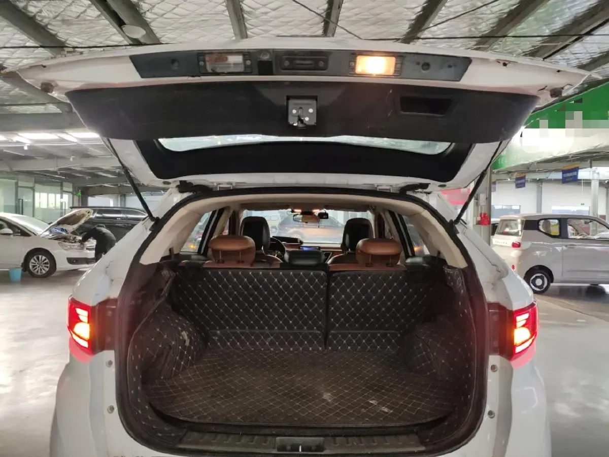 2015 Soueast DX7 1.5T 156HP L4 5AT,autocango,china used car exporter,china ev exporter,chinese used car exporter,chinese used ev exporter