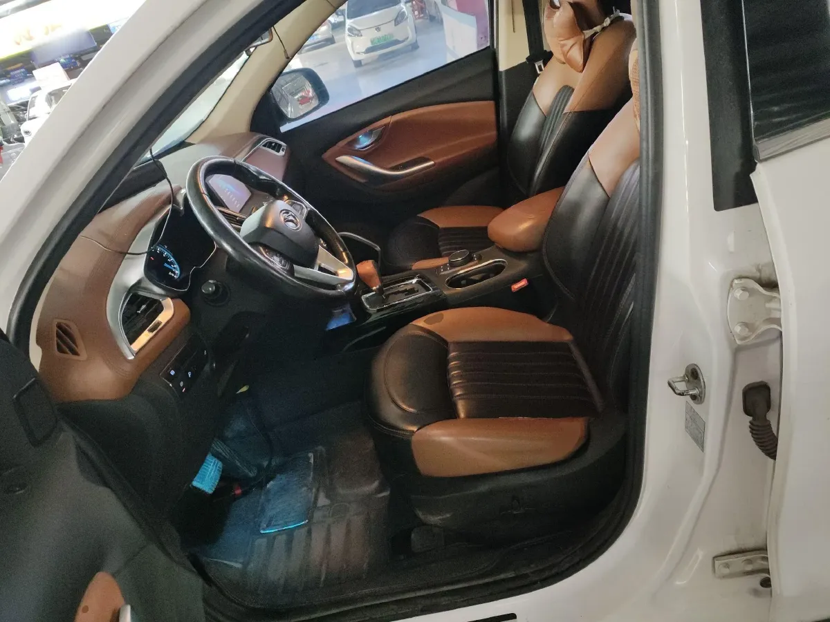 2015 Soueast DX7 1.5T 156HP L4 5AT,autocango,china used car exporter,china ev exporter,chinese used car exporter,chinese used ev exporter