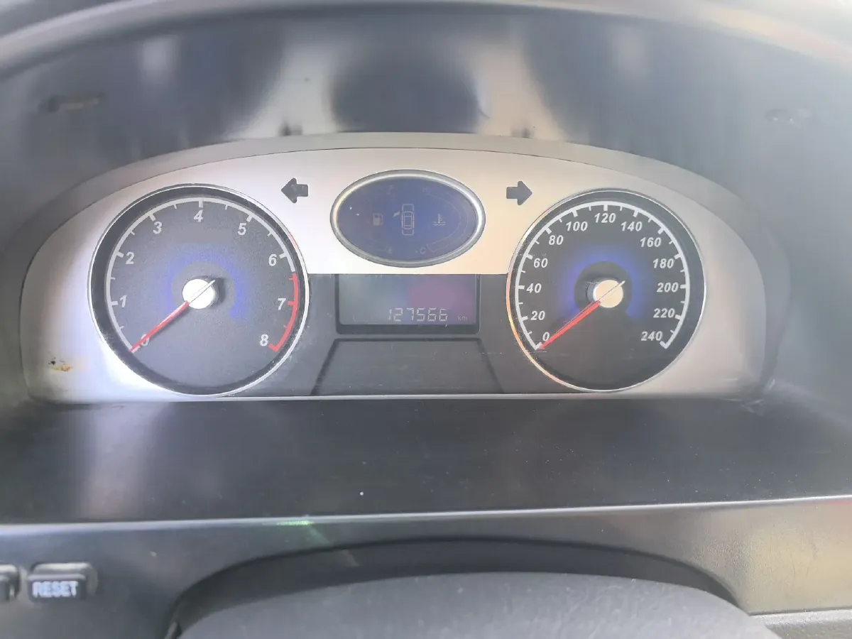 2012 Geely Emgrand Classic 1.5L 109HP L4 5MT,autocango,china used car exporter,china ev exporter,chinese used car exporter,chinese used ev exporter