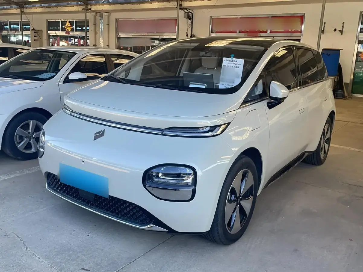 2023 BaoJun Cloud BEV 50.6KWH