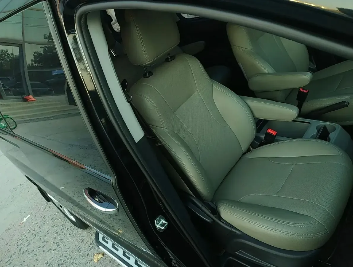 2019 JAC Refine M4 2.0L 147HP L4 5MT,autocango,china used car exporter,china ev exporter,chinese used car exporter,chinese used ev exporter