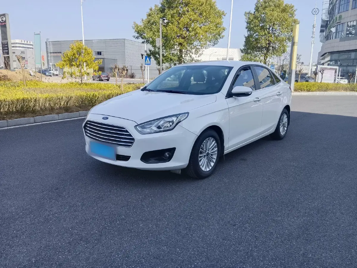 2015 Ford Escort 1.5L 113HP L4 6AT