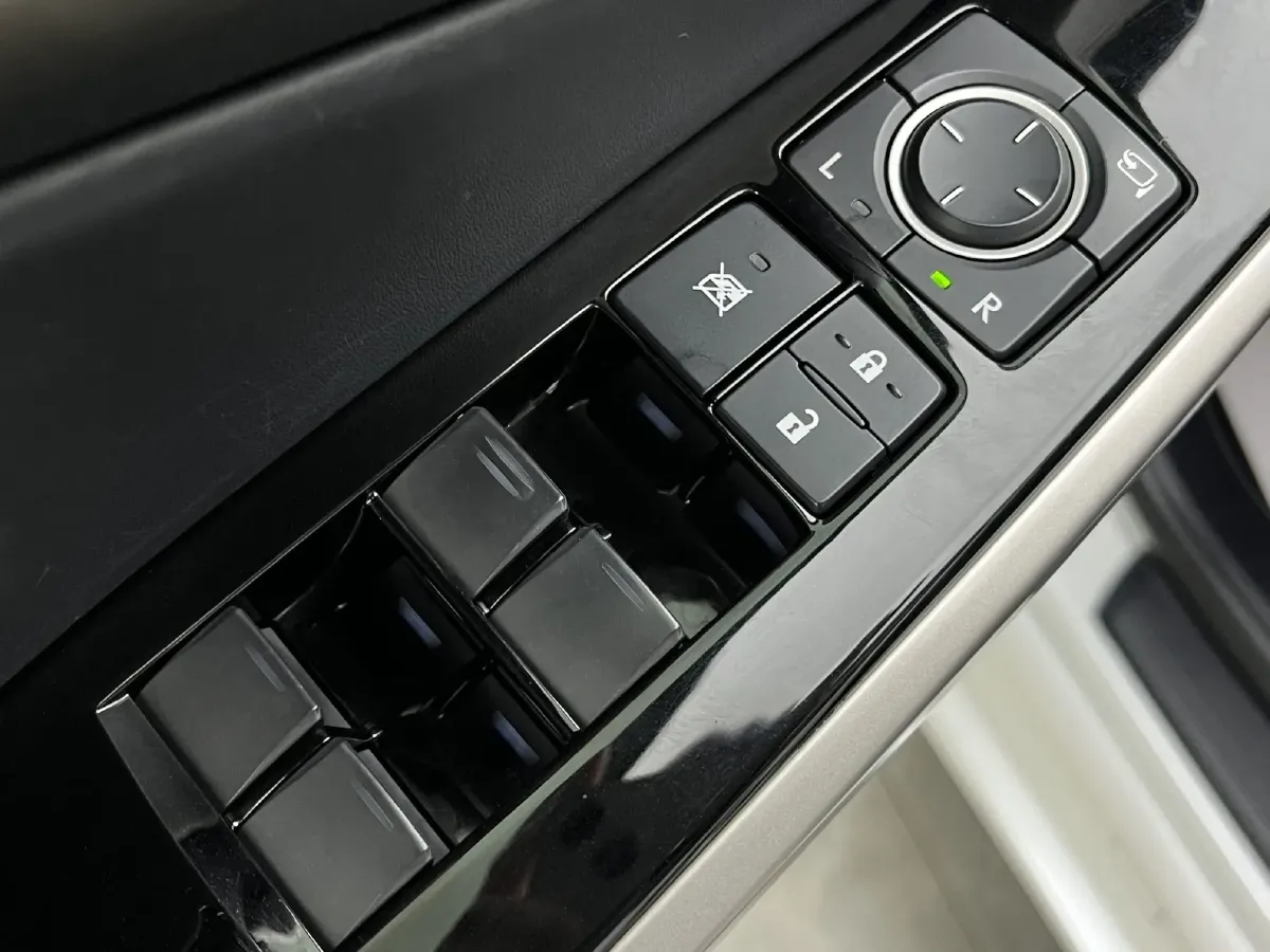 2017 Lexus IS 2.0T 245HP L4 8AT,autocango,china used car exporter,china ev exporter,chinese used car exporter,chinese used ev exporter