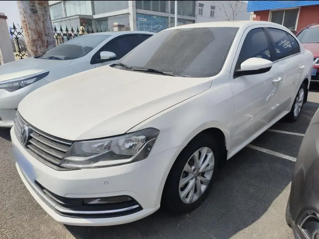 2015 Volkswagen Lavida 1.6L 110HP L4 6AT