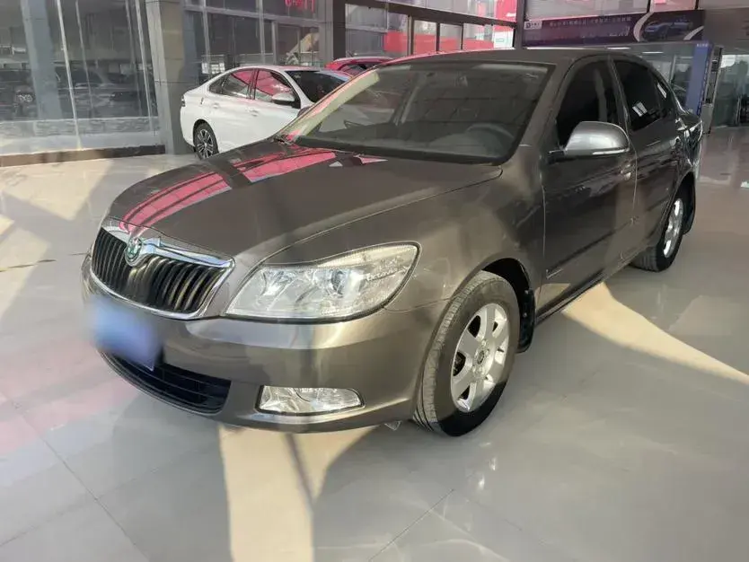2013 Skoda Octavia 1.6L 105HP L4 6AT