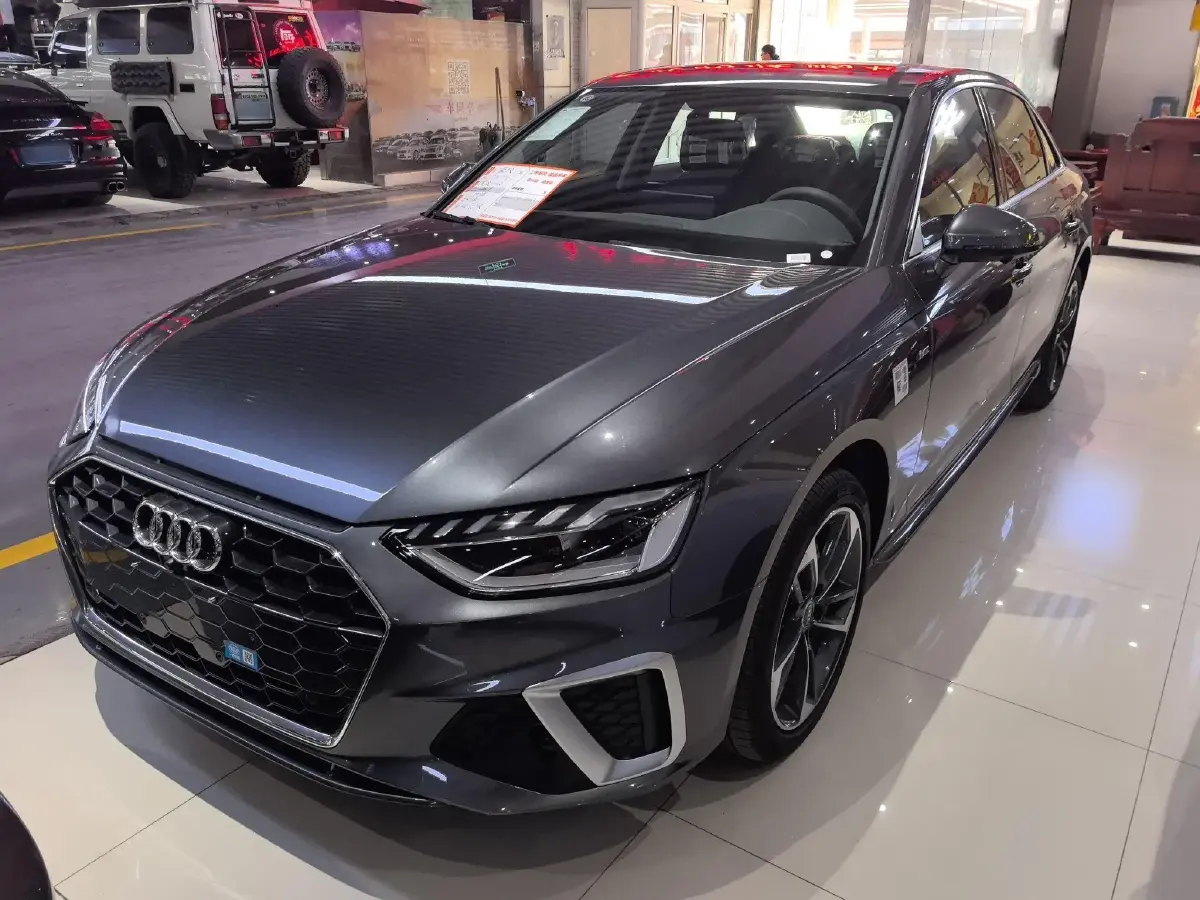 2024 Audi A4L 2.0T 190HP L4 7DCT