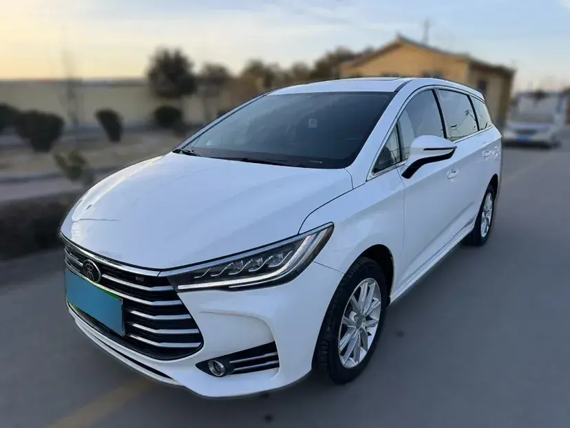 2019 BYD Song MAX 1.5T 160HP L4 6MT