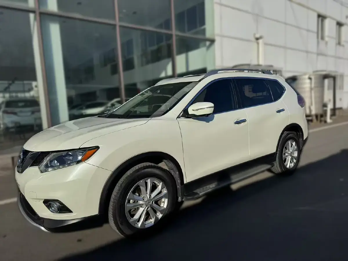 2014 Nissan X-Trail 2.5L 186HP L4 CVT