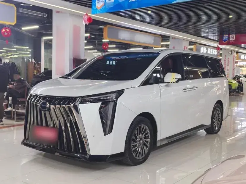 2023 GAC Trumpchi M8 2.0T 190HP L4 E-CVT Hybrid