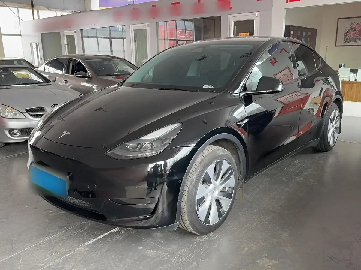 2022 Tesla Model Y BEV 60KWH