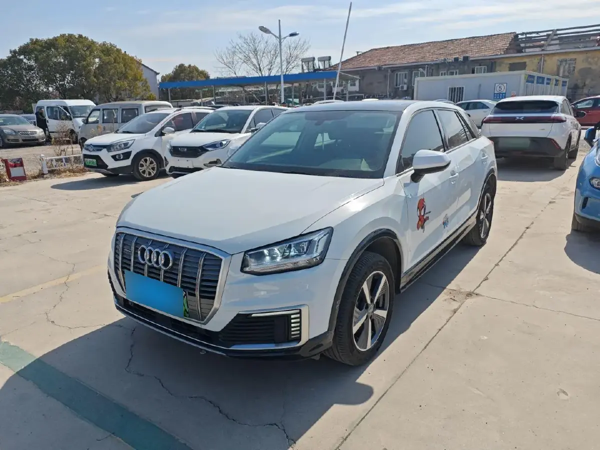 2019 Audi Q2L e-tron BEV 39.7KWH