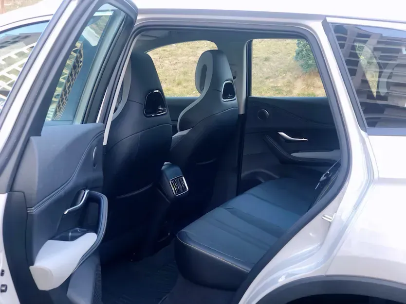 2025 BYD Sea Lion 05 DM-i 1.5L 101HP L4 E-CVT PHEV 18.3KWH,autocango,china used car exporter,china ev exporter,chinese used car exporter,chinese used ev exporter