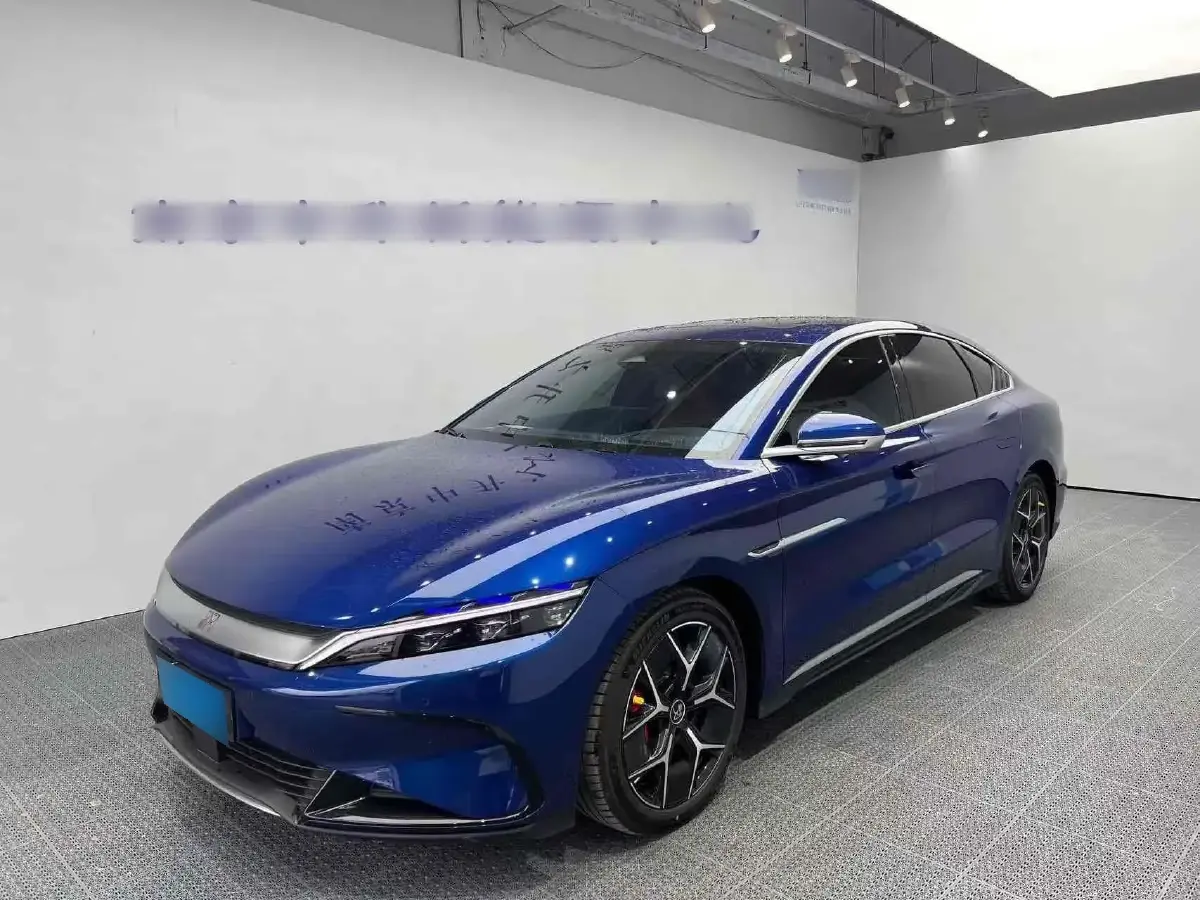 2021 BYD e9 BEV 64.8KWH