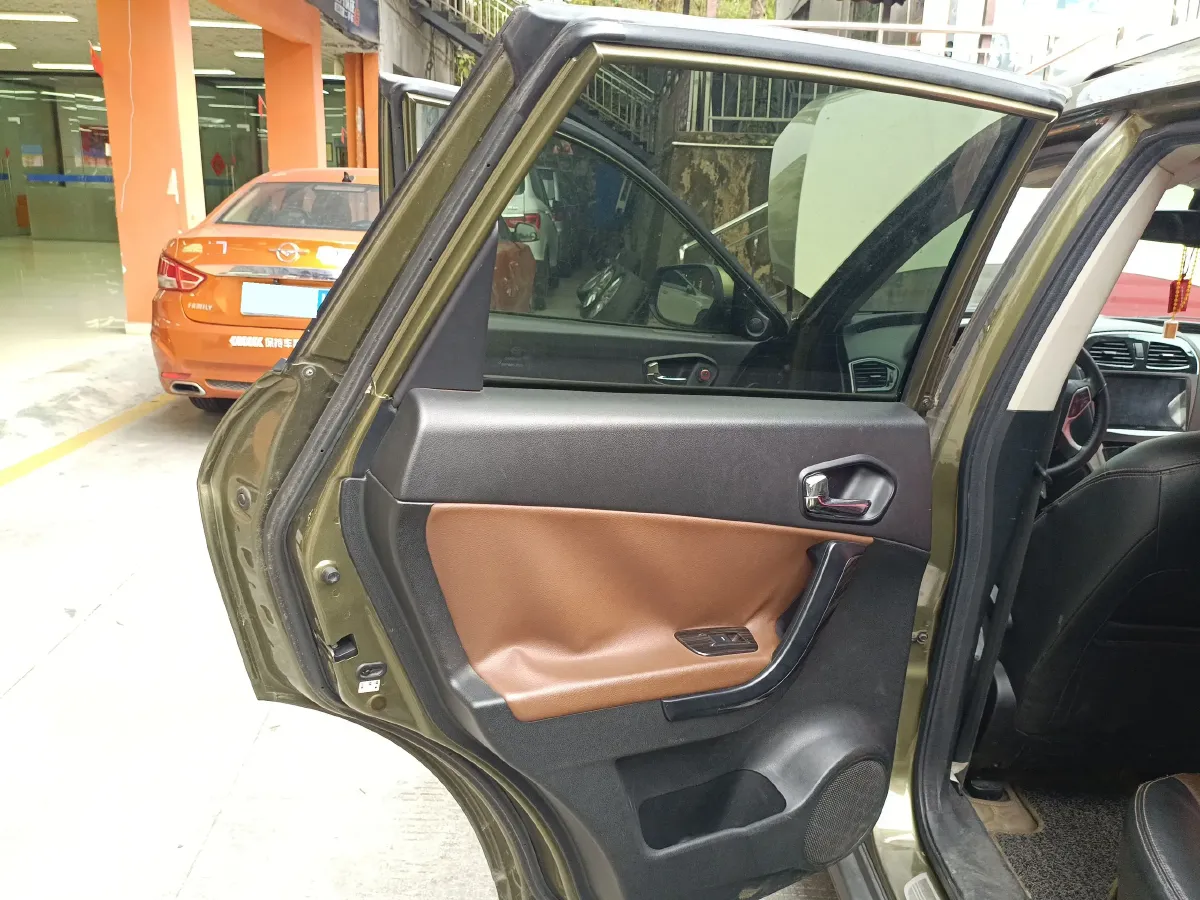 2015 GAC Trumpchi GS5 Super 2.0L 147HP L4 5AT,autocango,china used car exporter,china ev exporter,chinese used car exporter,chinese used ev exporter