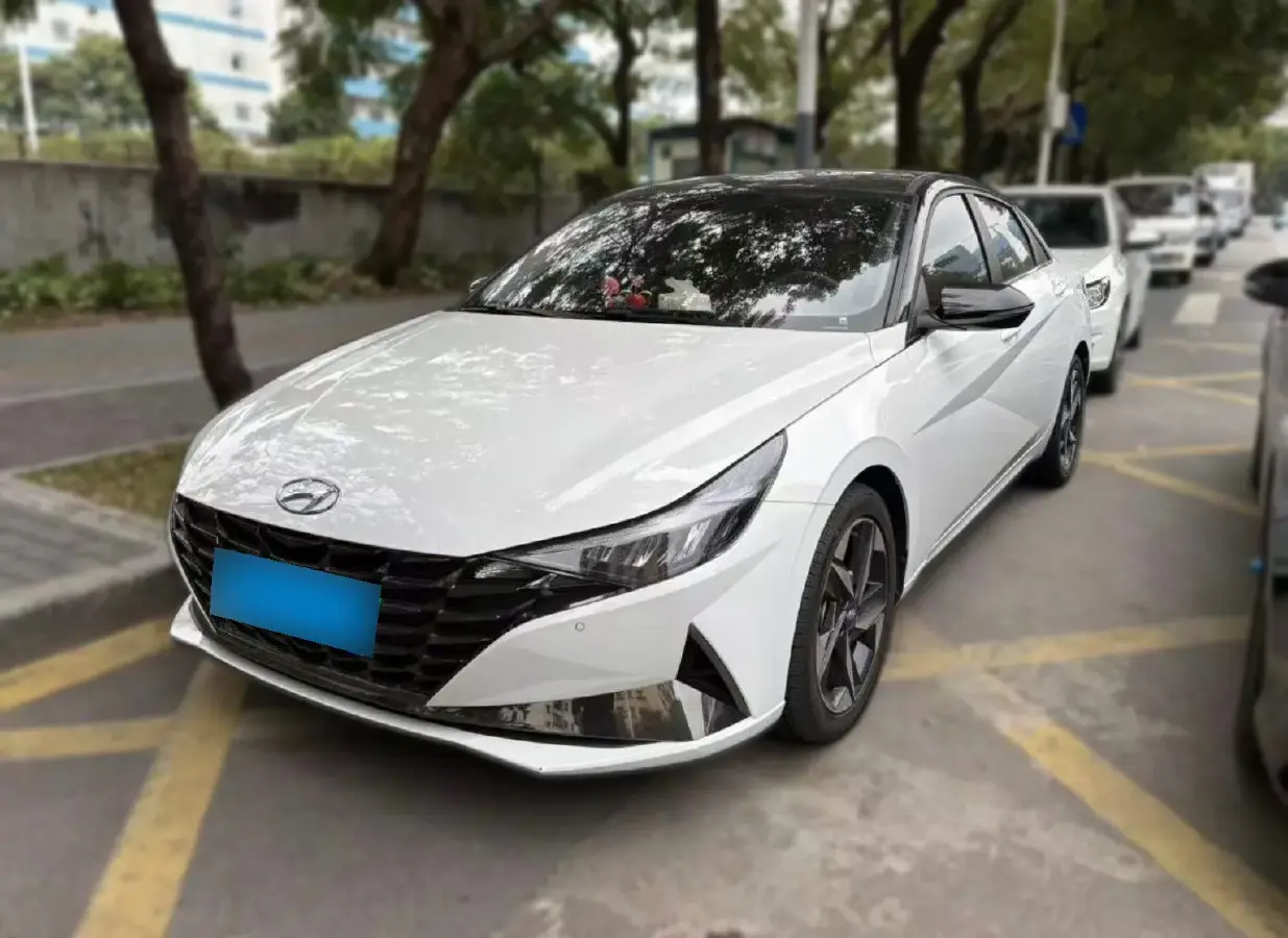 2022 Hyundai Elantra 1.5L 115HP L4 CVT