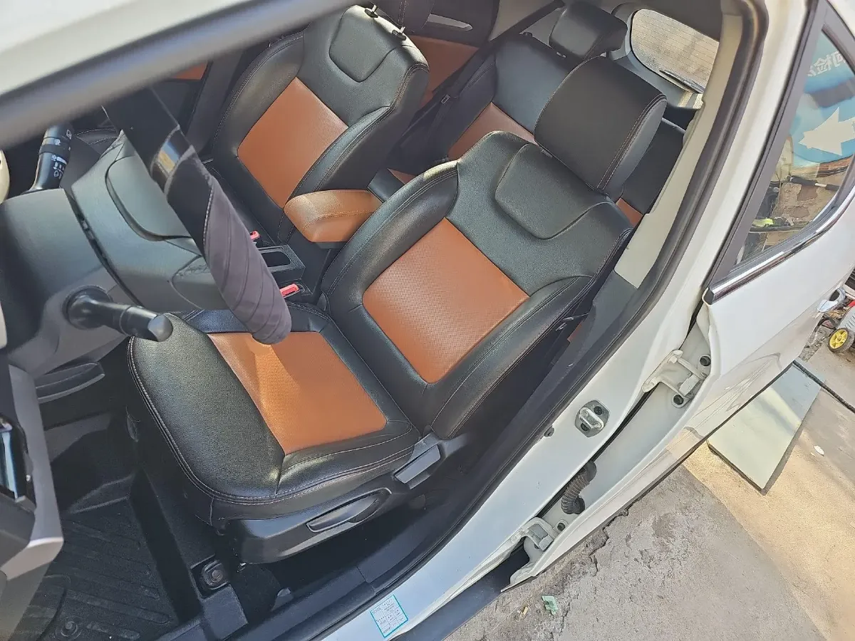 2014 JAC Refine S3 1.5L 113HP L4 CVT,autocango,china used car exporter,china ev exporter,chinese used car exporter,chinese used ev exporter