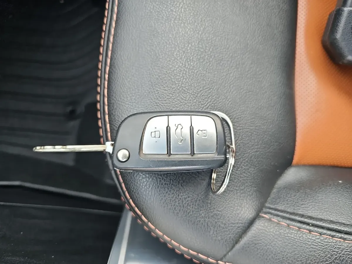 2014 JAC Refine S3 1.5L 113HP L4 CVT,autocango,china used car exporter,china ev exporter,chinese used car exporter,chinese used ev exporter