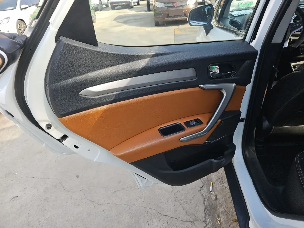 2014 JAC Refine S3 1.5L 113HP L4 CVT,autocango,china used car exporter,china ev exporter,chinese used car exporter,chinese used ev exporter