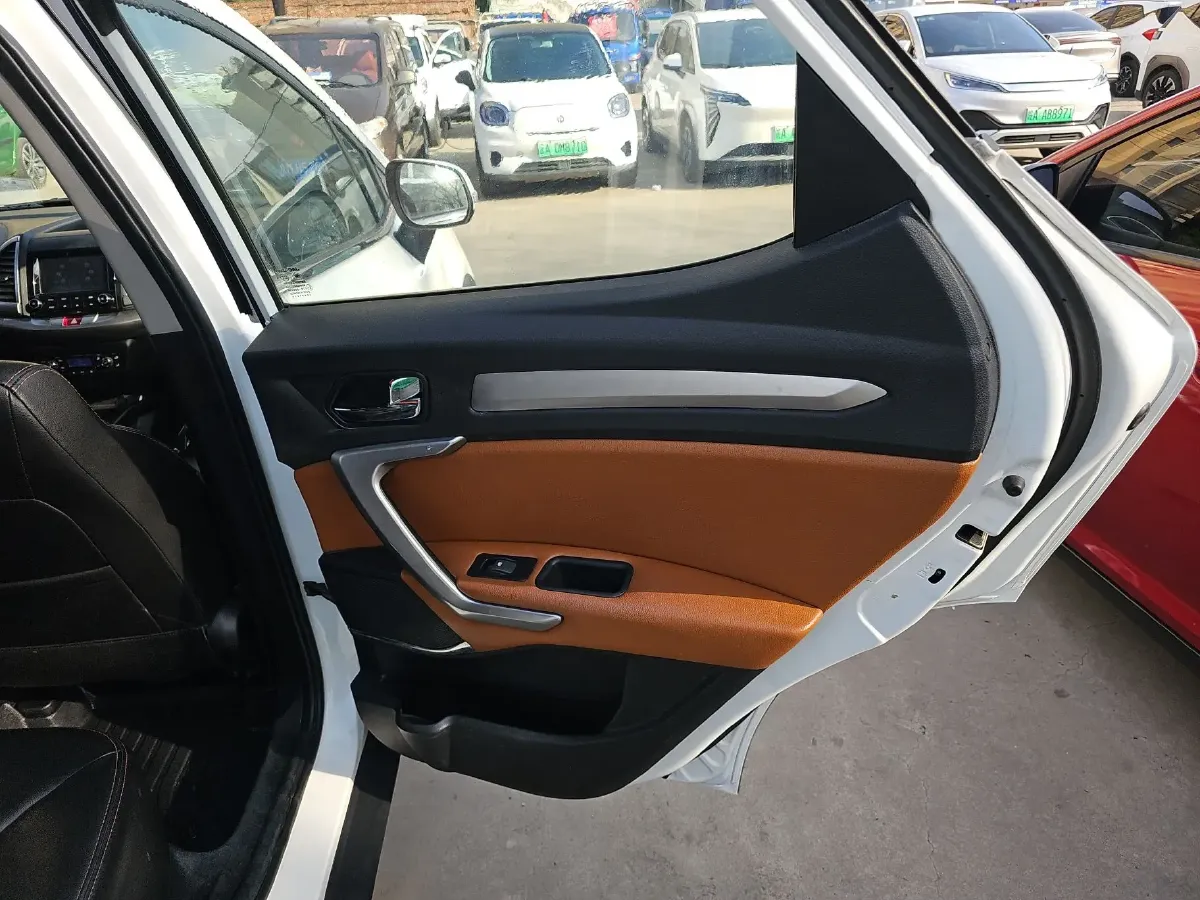 2014 JAC Refine S3 1.5L 113HP L4 CVT,autocango,china used car exporter,china ev exporter,chinese used car exporter,chinese used ev exporter