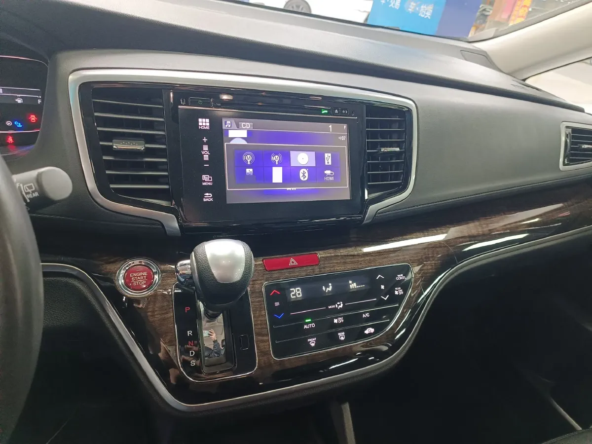 2015 Honda Odyssey 2.4L 186HP L4 CVT,autocango,china used car exporter,china ev exporter,chinese used car exporter,chinese used ev exporter