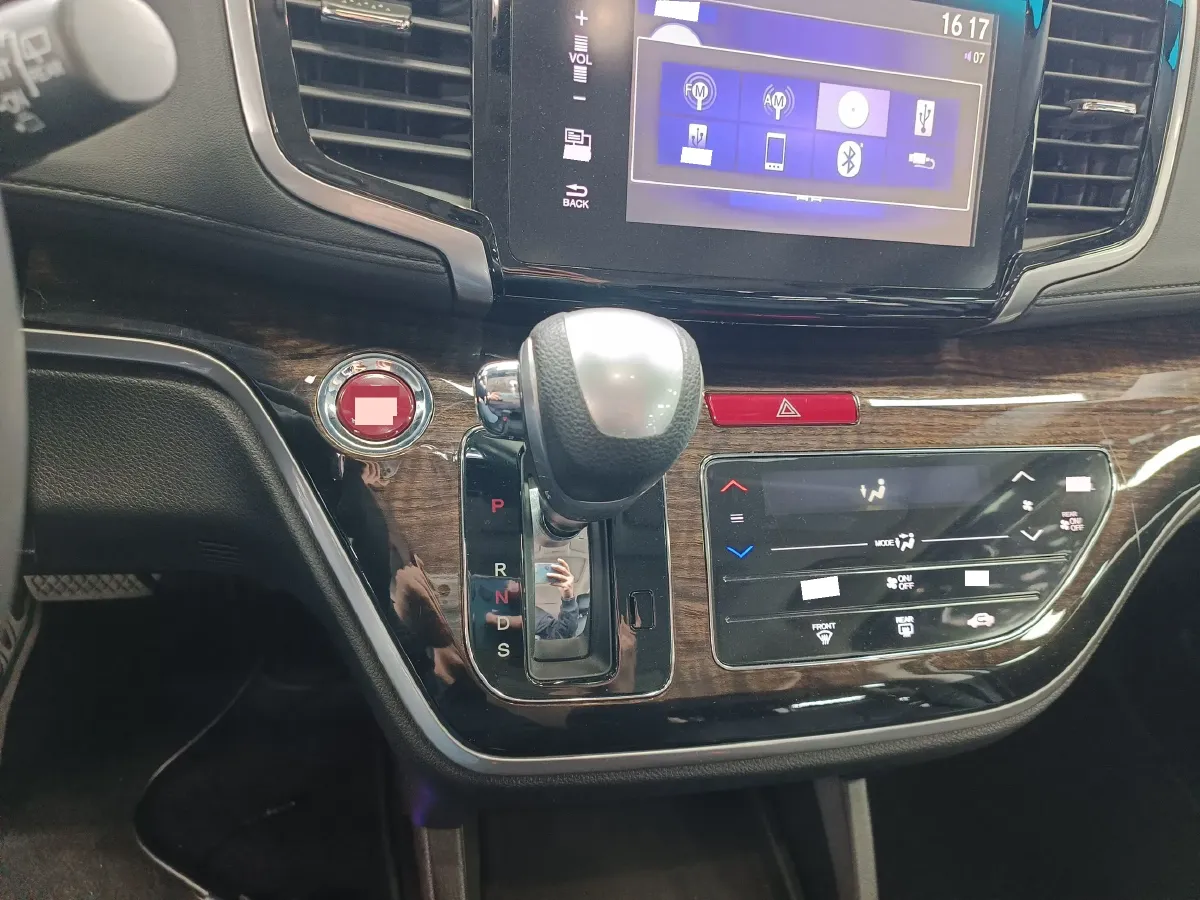 2015 Honda Odyssey 2.4L 186HP L4 CVT,autocango,china used car exporter,china ev exporter,chinese used car exporter,chinese used ev exporter