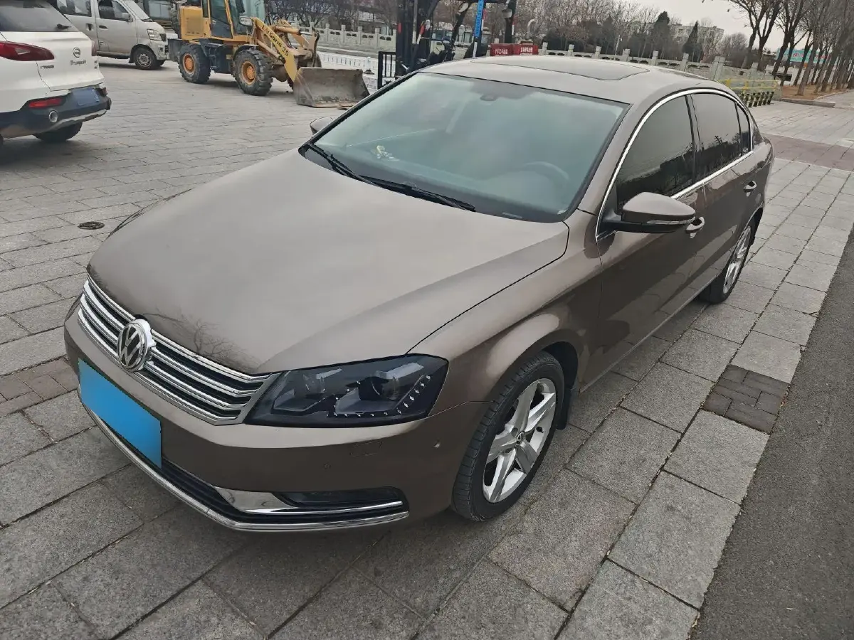 2013 Volkswagen Magotan 2.0T 200HP L4 6DCT