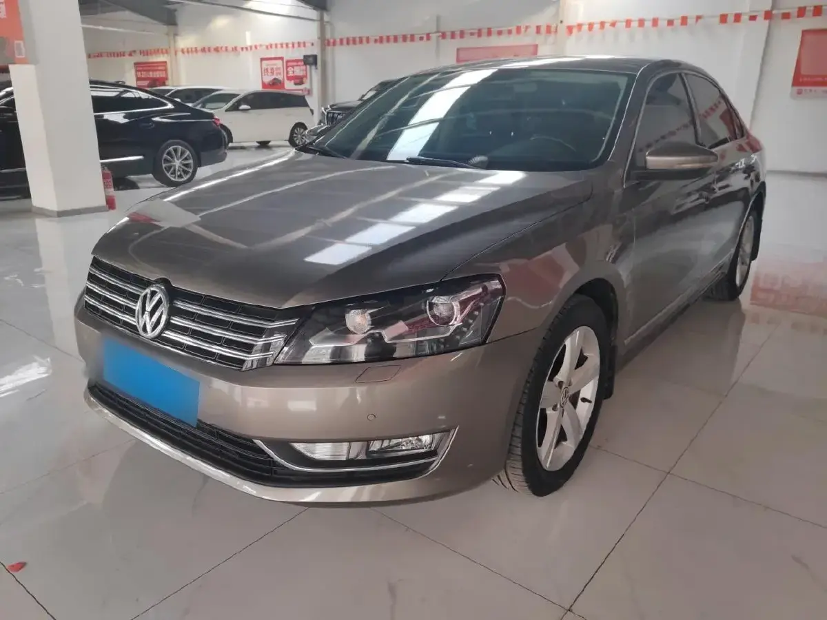 2015 Volkswagen Passat 1.8T 160HP L4 7DCT
