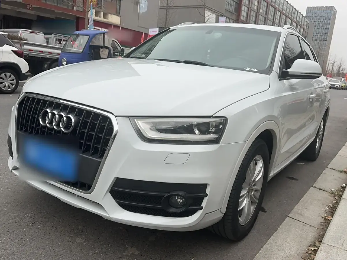 2013 Audi Q3 2.0T 170HP L4 7DCT