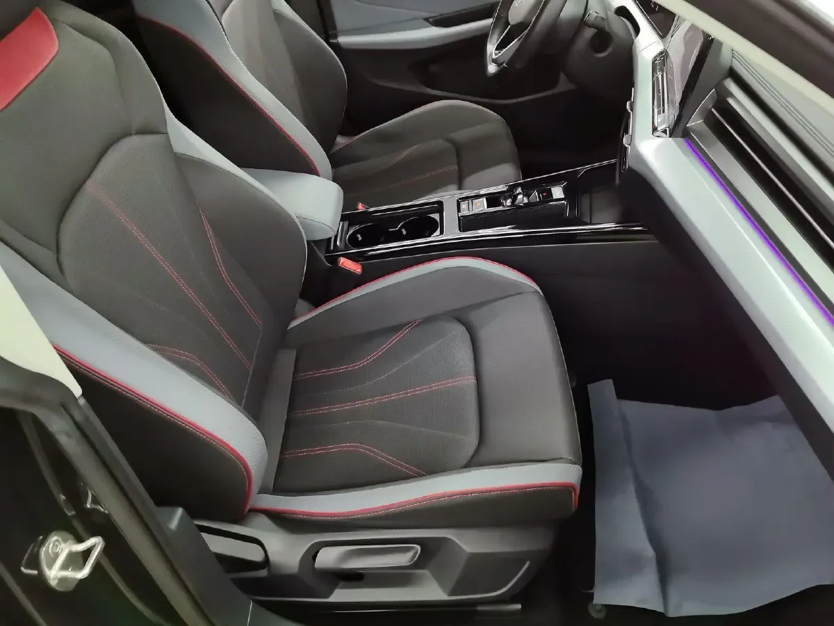 2025 Volkswagen Lamando 1.4T 150HP L4 7DCT,autocango,china used car exporter,china ev exporter,chinese used car exporter,chinese used ev exporter