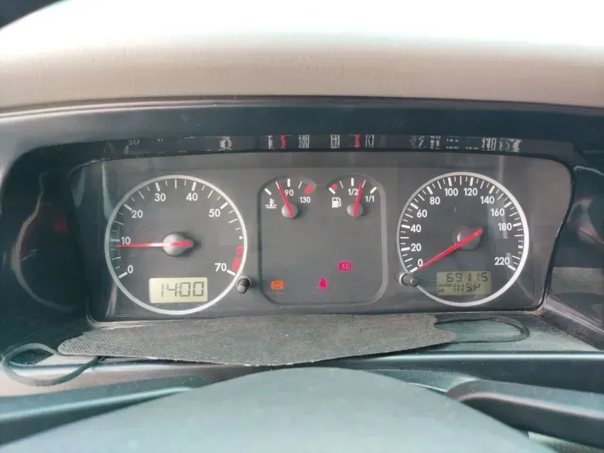 2008 Volkswagen Santana Vista 1.8L 101HP L4 5MT,autocango,china used car exporter,china ev exporter,chinese used car exporter,chinese used ev exporter