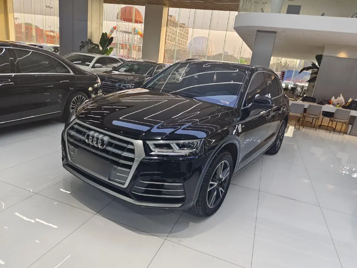 2020 Audi Q5L 2.0T 190HP L4 7DCT