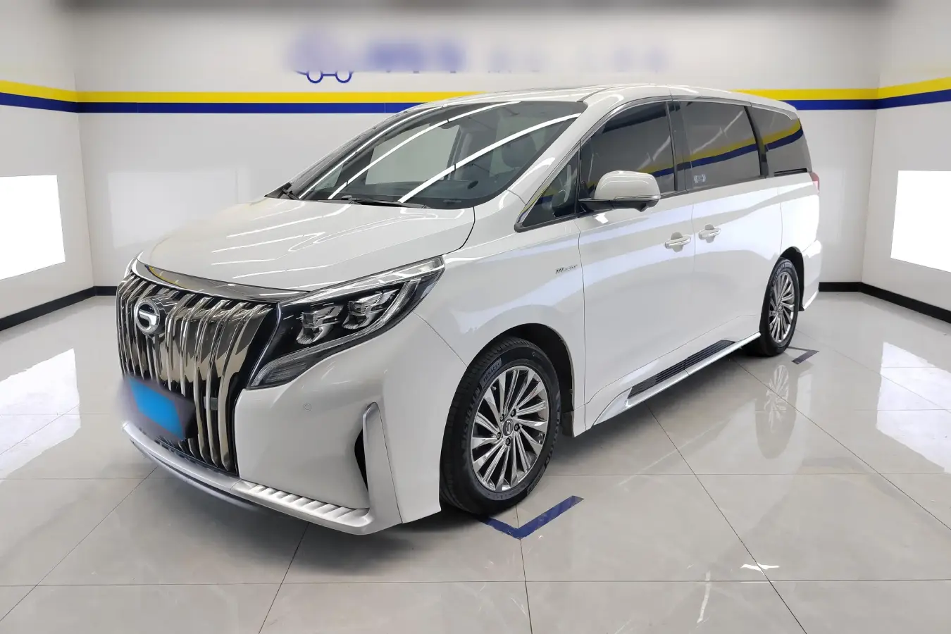 2021 GAC Trumpchi M8 2.0T 252HP L4 8AT