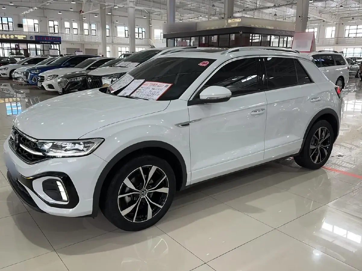 2024 Volkswagen T-Roc 1.5T 160HP L4 7DCT