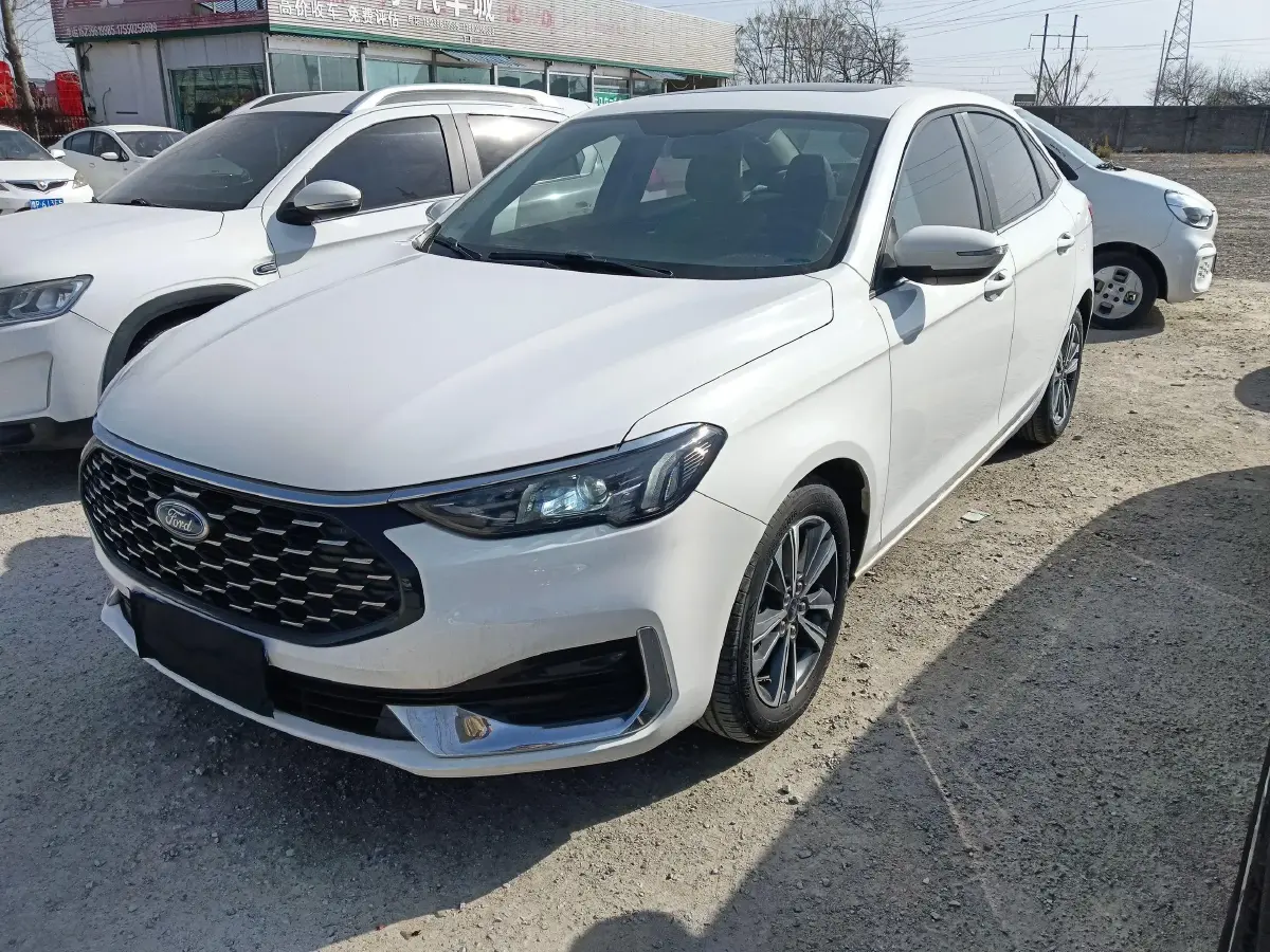 2021 Ford Escort 1.5L 122HP L3 6AT