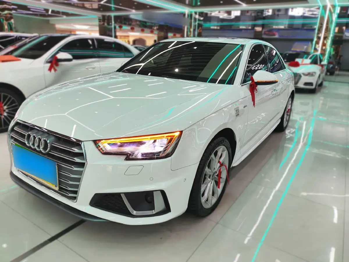 2019 Audi A4L 2.0T 190HP L4 7DCT