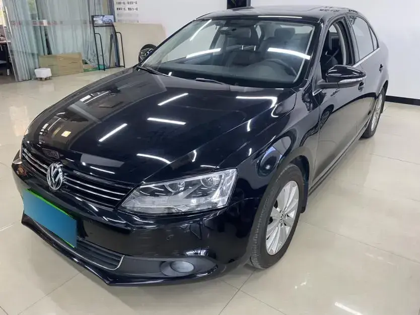 2014 Volkswagen Sagitar 1.4T 131HP L4 7DCT