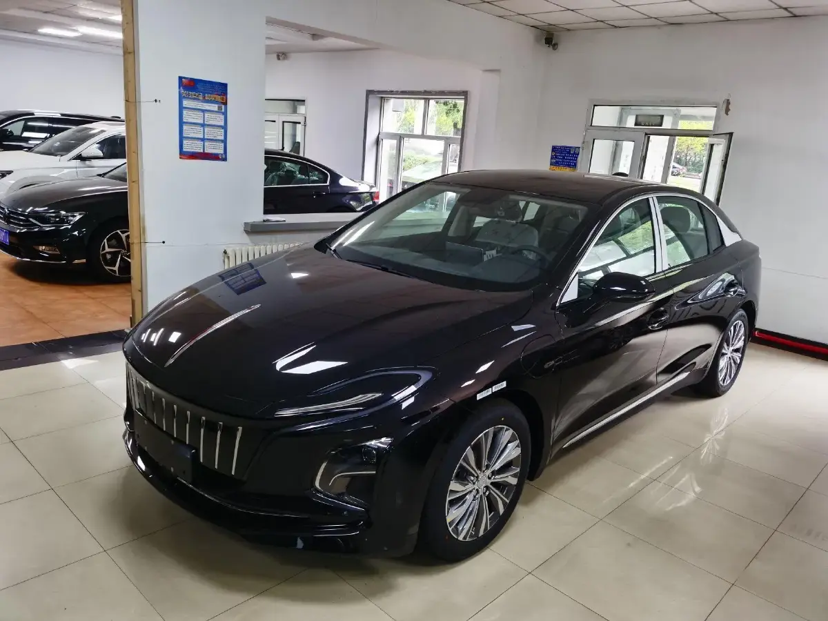 2024 HongQi E-QM5 BEV 72KWH