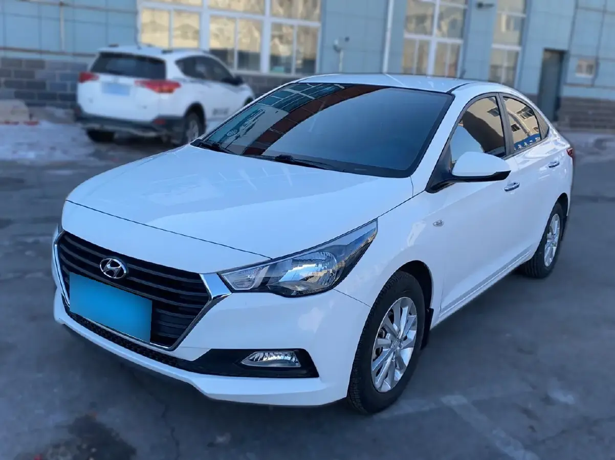 2016 Hyundai Verna 1.4L 100HP L4 6MT