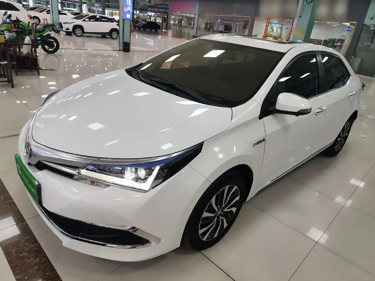 2018 Toyota Corolla 1.8L 99HP L4 E-CVT Hybrid