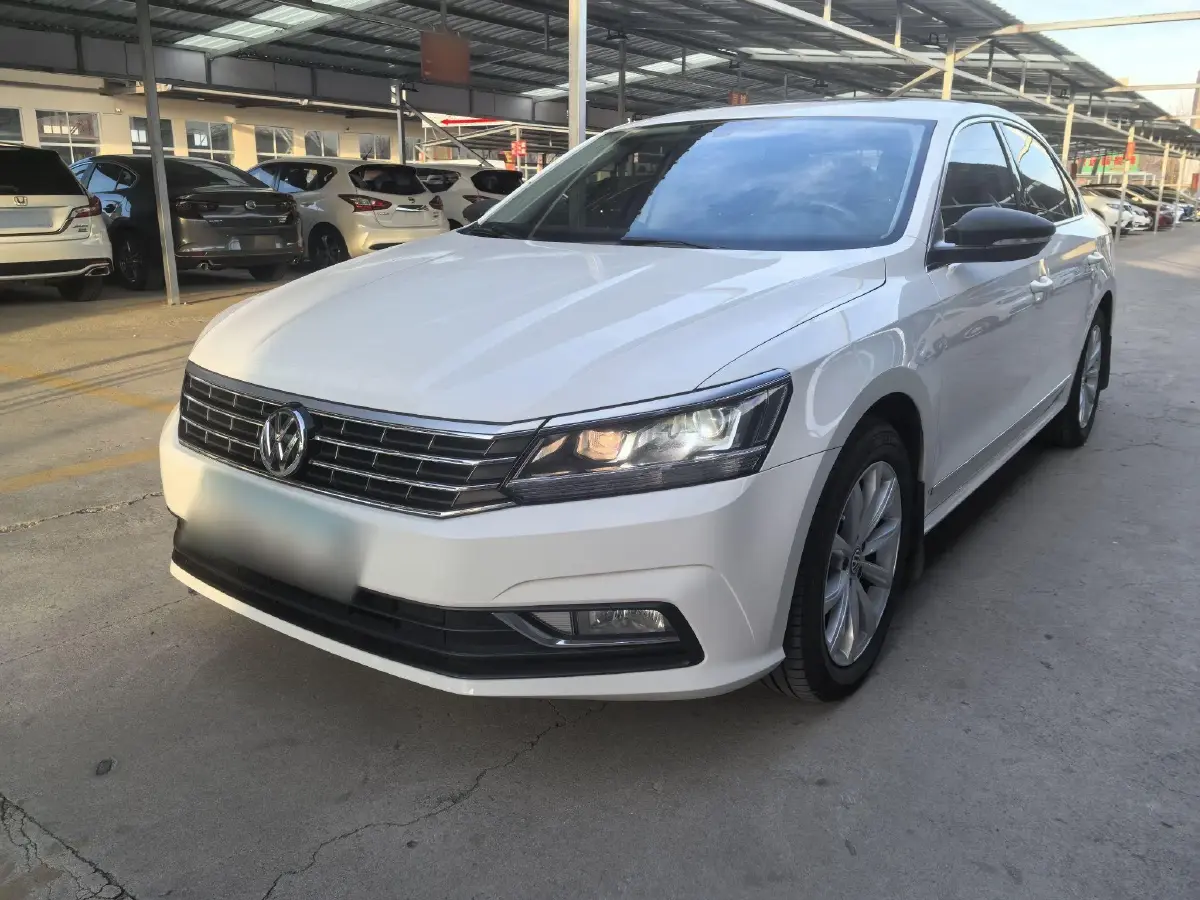 2016 Volkswagen Passat 1.4T 150HP L4 7DCT