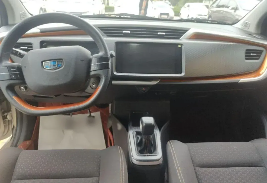 2017 Geely Vision X1 1.3L 88HP L4 5MT,autocango,china used car exporter,china ev exporter,chinese used car exporter,chinese used ev exporter