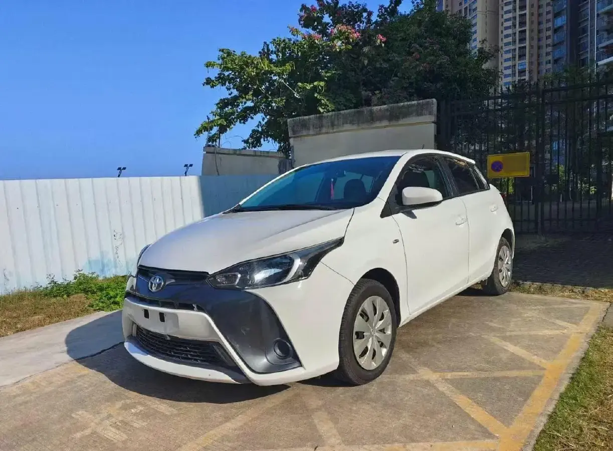 2019 Toyota Yaris L 1.5L 110HP L4 CVT
