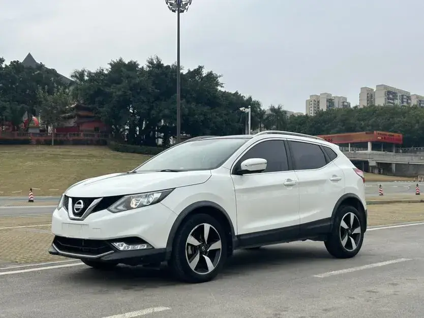 2017 Nissan Qashqai 2.0L 150HP L4 CVT