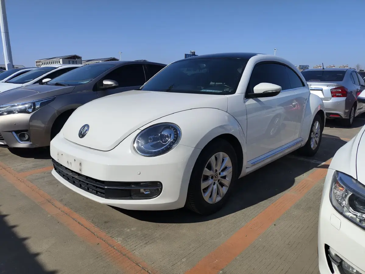 2013 Volkswagen Beetle 1.4T 160HP L4 7DCT