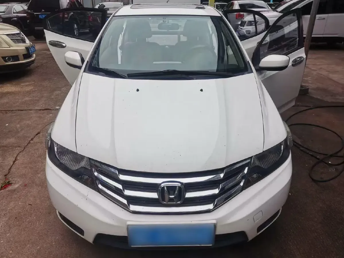 2014 Honda City Classic 1.5L 120HP L4 5AT,autocango,china used car exporter,china ev exporter,chinese used car exporter,chinese used ev exporter