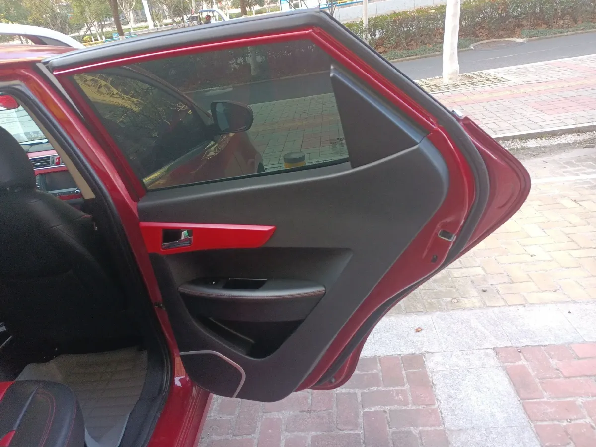 2015 JAC Refine S2 1.5L 113HP L4 CVT,autocango,china used car exporter,china ev exporter,chinese used car exporter,chinese used ev exporter