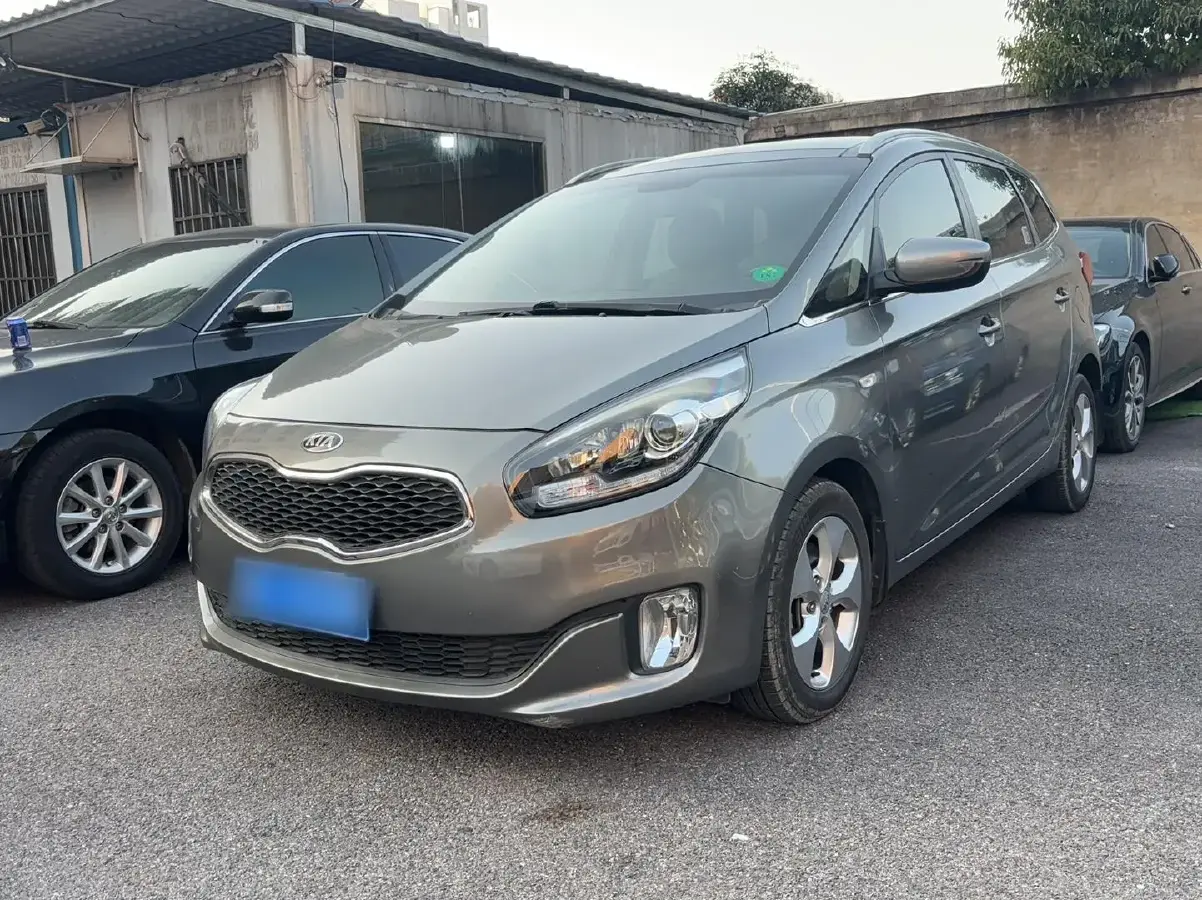 2013 Kia Carens 2.0L 152HP L4 6AT